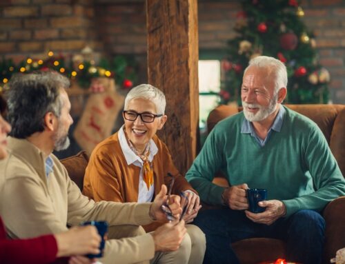 10 Ideas to Help Memory Care Residents Stay Connected This Holiday Season